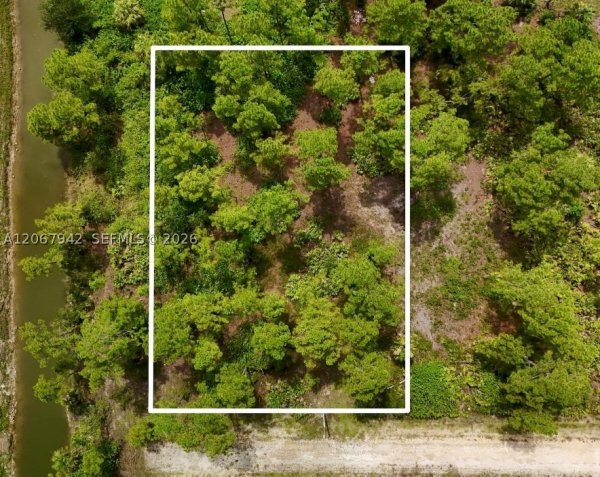 1201 Louis Ave Lehigh Acres, FL 33972