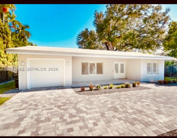 932 Bird Rd Coral Gables, FL 33146