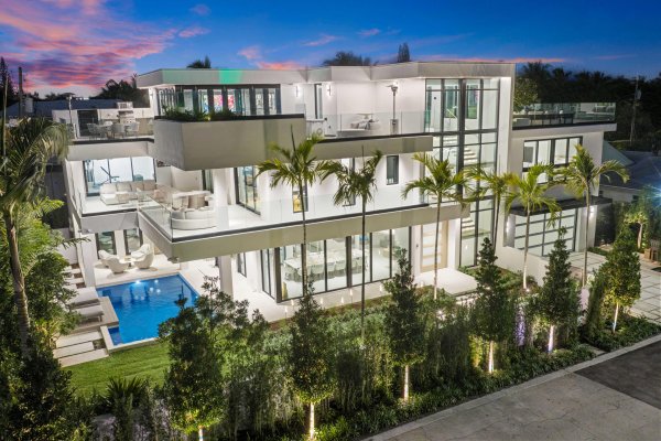 237 Elwa West Palm Beach, FL 33405