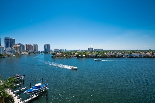 511 Bayshore #802 Fort Lauderdale, FL 33304