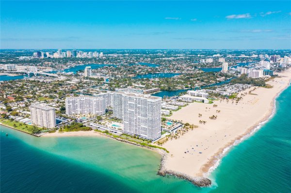 2100 S Ocean #2508 Fort Lauderdale, FL 33316