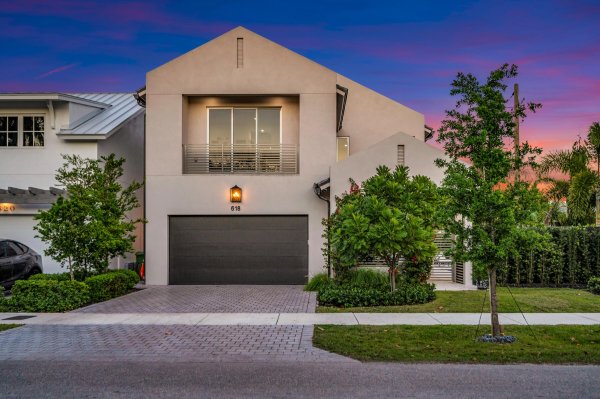 618 NE 15th Fort Lauderdale, FL 33304