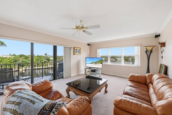 1839 Middle Riv #302 Fort Lauderdale, FL 33305