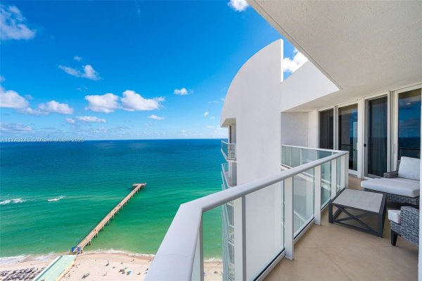 16485 Collins Ave #OS35C Sunny Isles Beach, FL 33160
