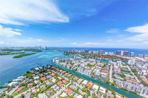 10101 W Bay Hbr Dr #5 Bay Harbor Islands, FL 33154