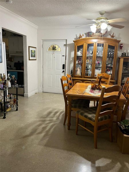 525 W 69th St #207 Hialeah, FL 33014