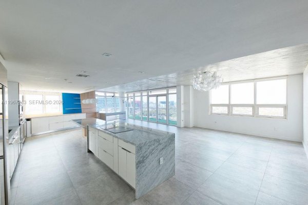 3250 NE 1st Ave #1115 Miami, FL 33137