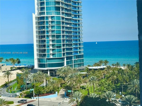 210 174th St #907 Sunny Isles Beach, FL 33160