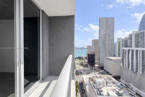 151 SE 1st St #3007 Miami, FL 33131
