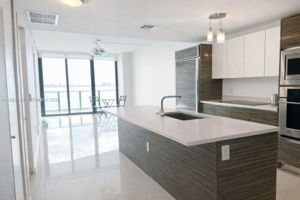 460 NE 28th St #1407 Miami, FL 33137
