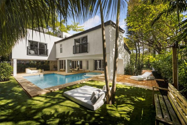 3090 Kirk St Coconut Grove, FL 33133