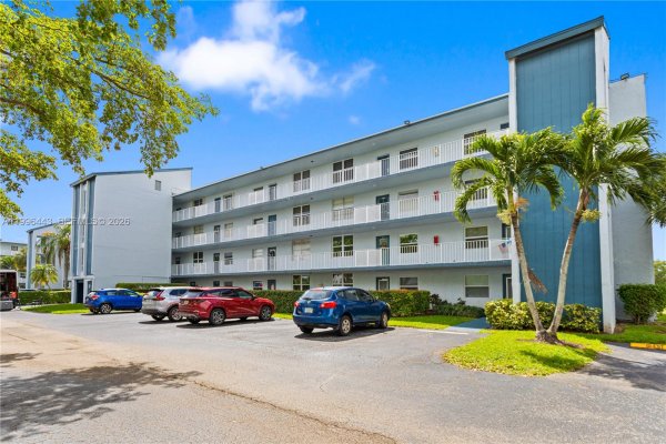 7640 NW 18th St #104 Margate, FL 33063