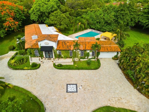 12300 Old Cutler Rd #12300 Pinecrest, FL 33156