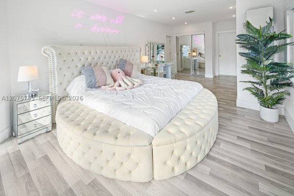 1460 Marseille Dr Miami Beach, FL 33141