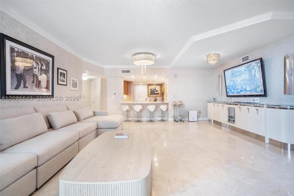9559 Collins Ave #S4-D Surfside, FL 33154