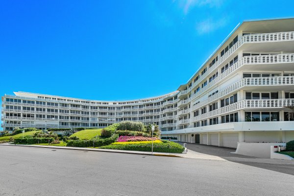 100 Sunrise #518 Palm Beach, FL 33480