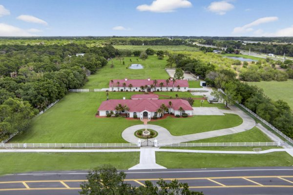 6730 69th Vero Beach, FL 32967