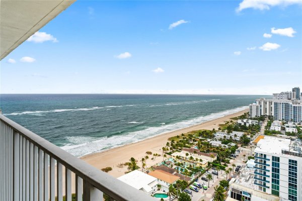 111 Briny Ave #2708 Pompano Beach, FL 33062