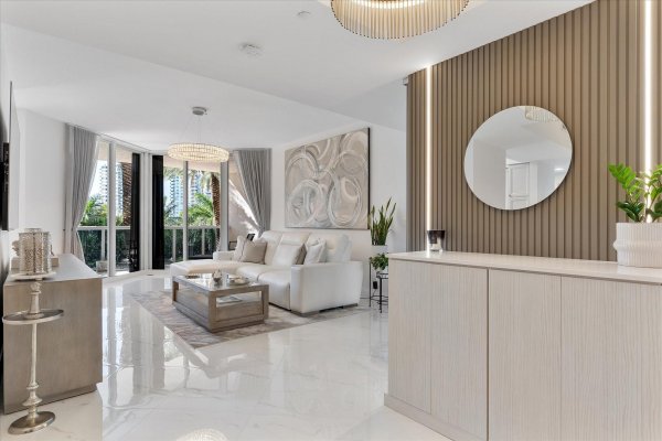 3100 N Ocean #306 Fort Lauderdale, FL 33308