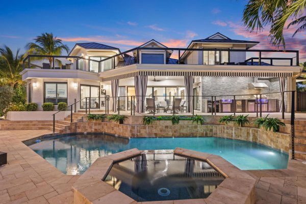 125 Marlin Dr Ocean Ridge, FL 33435