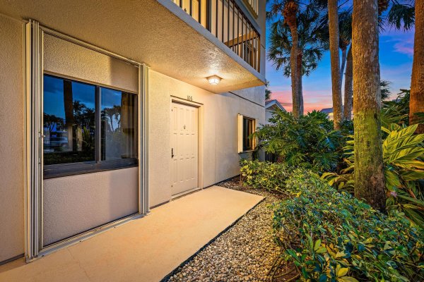 1601 Marina Isle #106 Jupiter, FL 33477