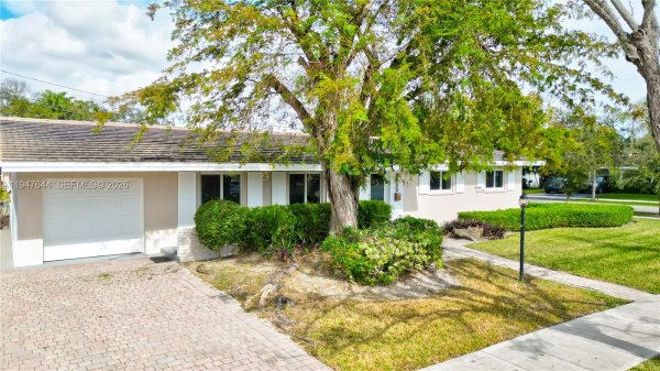 8955 SW 85th Ter Miami, FL 33173