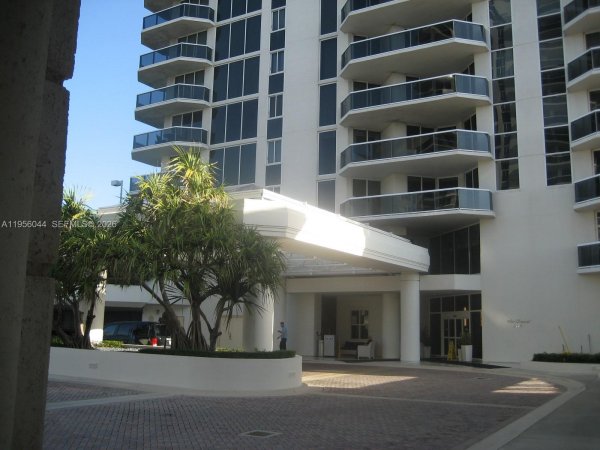 Undisclosed Address Miami Beach, FL 33140