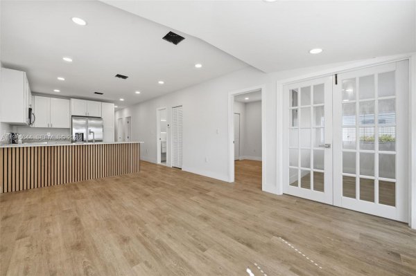 Undisclosed Address Miami, FL 33142