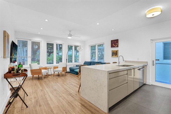 1018 Meridian Ave #1 Miami Beach, FL 33139