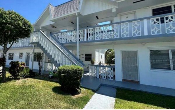 19051 NE 2nd Ave #1503 Miami, FL 33179