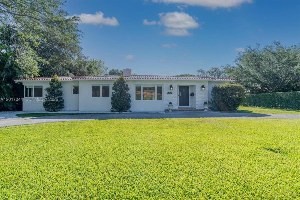 2900 Granada Blvd Coral Gables, FL 33134