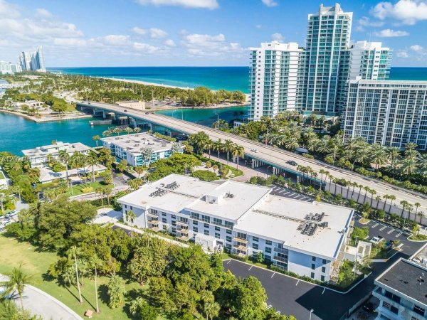 10250 Collins Ave #408 Bal Harbour, FL 33154