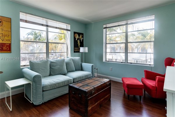 1460 Ocean Dr #309 Miami Beach, FL 33139