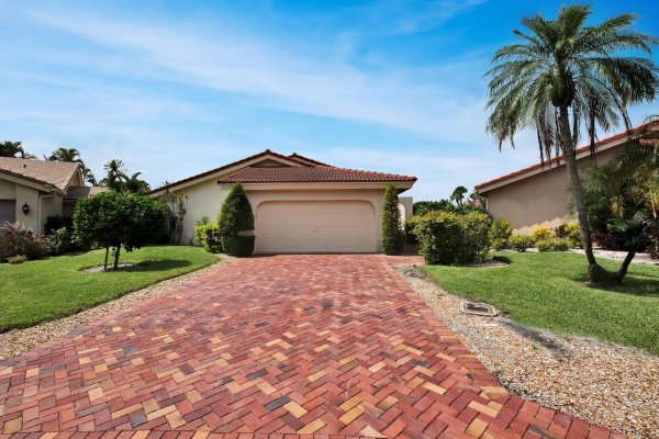 5529 Lakeview Mews Boynton Beach, FL 33437
