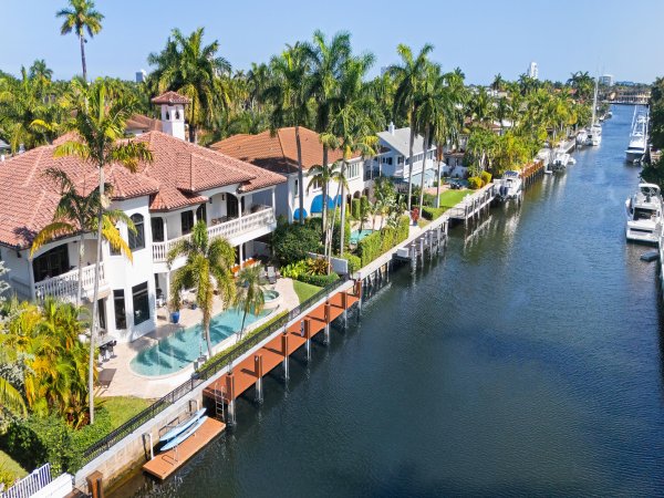 441 Royal Plz Fort Lauderdale, FL 33301