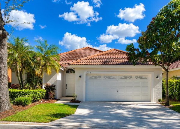 1073 Aspri Riviera Beach, FL 33418