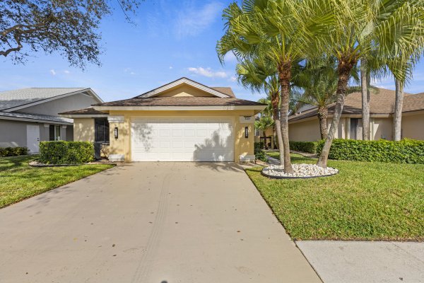 125 Seashore Jupiter, FL 33477