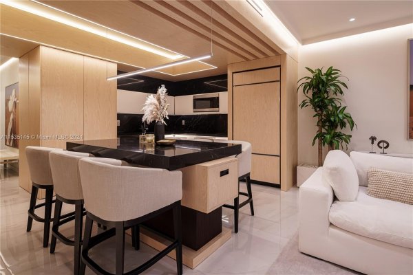 19115 Fisher Is Dr #19115 Miami Beach, FL 33109