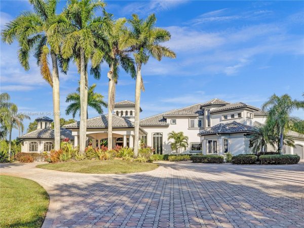 3079 Old Still Ln Weston, FL 33331