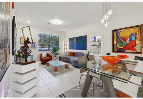 8001 NW 41st St #F-112 Doral, FL 33166