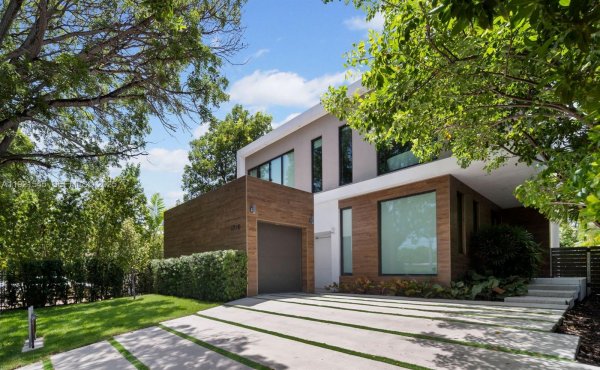 4740 Alton Rd Miami Beach, FL 33140