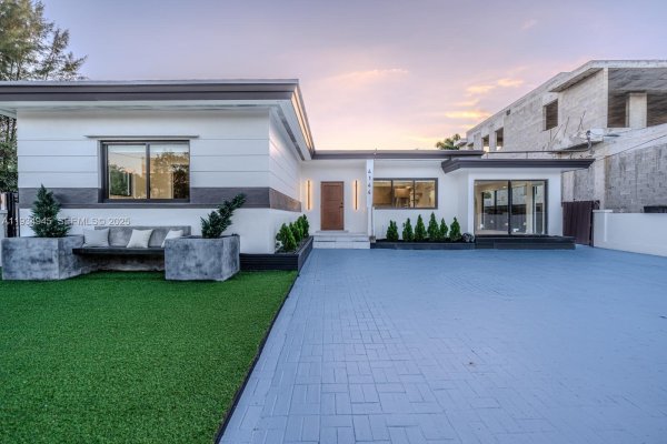 4144 Alton Rd Miami Beach, FL 33140