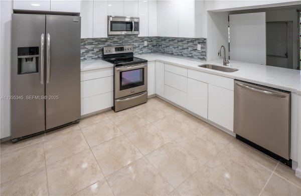 17252 SW 112th Pl #21243 Miami, FL 33157