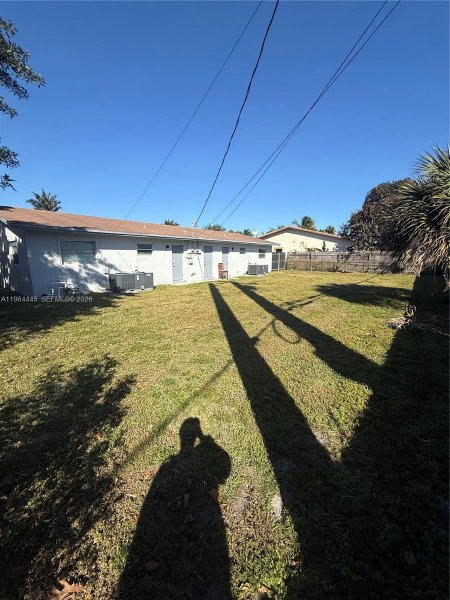 310 NE 38th St Deerfield Beach, FL 33064