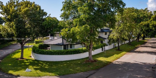 5750 Turin St #206 Coral Gables, FL 33146