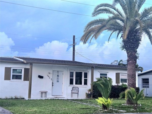 10425 SW 146th Ter Miami, FL 33176