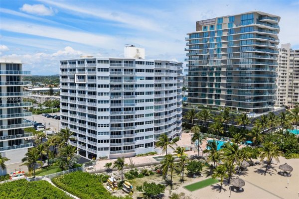 710 N Ocean Blvd #1010 Pompano Beach, FL 33062