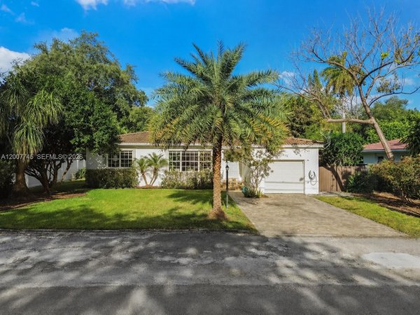 11790 NE 8th Ave Biscayne Park, FL 33161