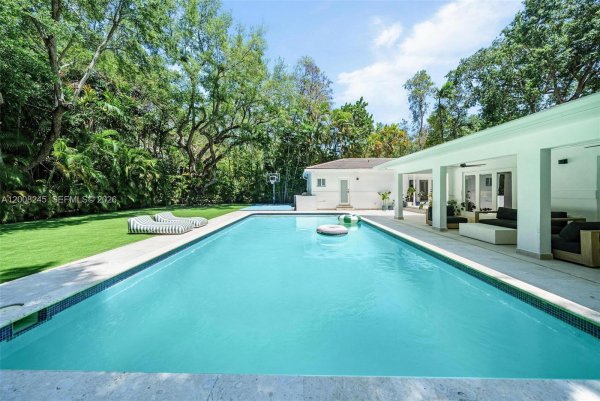 741 Tibidabo Ave Coral Gables, FL 33143