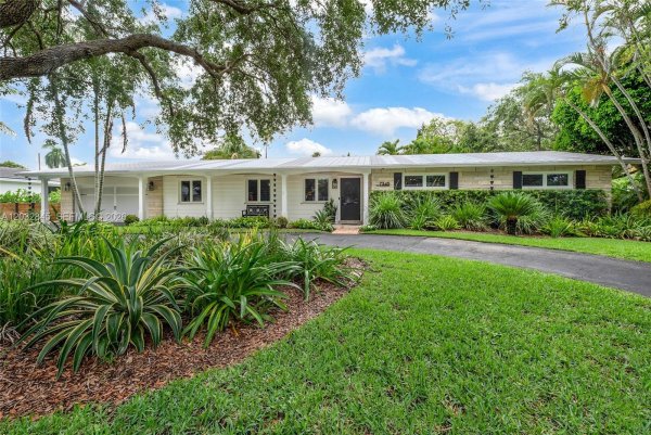 7345 SW 122nd St Pinecrest, FL 33156